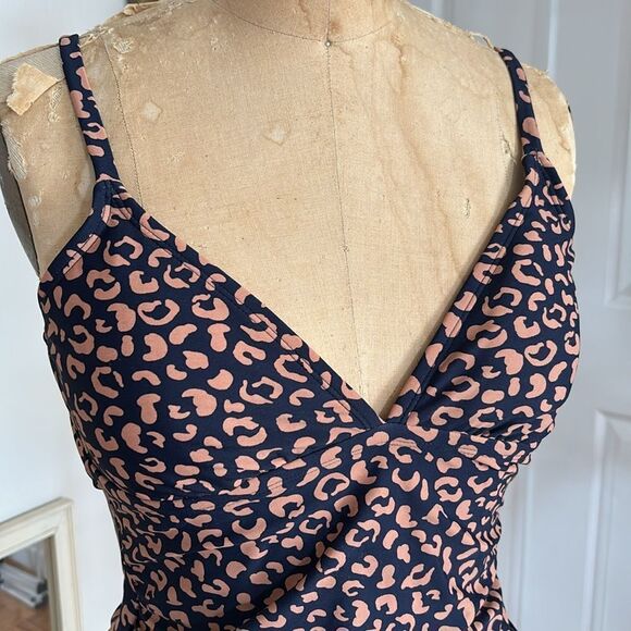 Hardly Worn! Kona Sol Cheetah Print Tankini Bathing Suit Swim Top Size Medium - Picture 3 of 10
